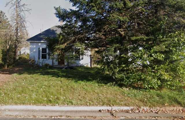 317 E 10th St S Ladysmith, WI 54848 photos photos