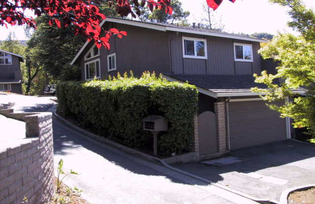 3 bedroom townhome with Los Gatos Schools. - 120 College Terrace, Los Gatos, CA 95030
