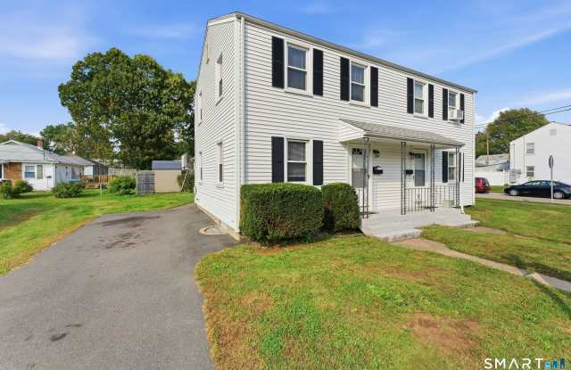 92 Seaman Circle Gallery 2