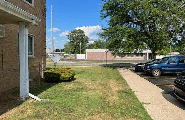 26309 W 7 Mile Road Gallery 2