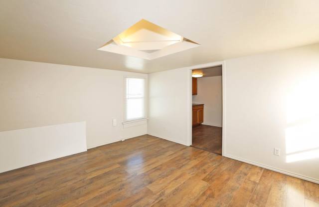 4240 SW 10th Rear photos photos