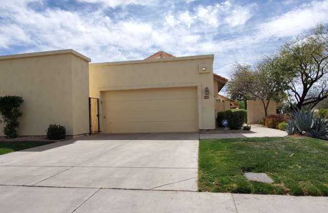 9657 East Sutton Drive Gallery 1