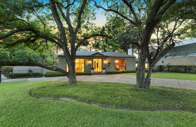 8903 Devonshire Drive Gallery 3