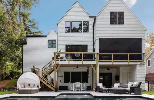 1323 Ridge Road Gallery 4