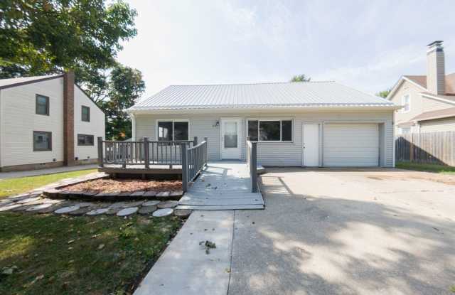 3 Bedroom 2 Bath Home Conrad Iowa - 213 North Dwight Street, Conrad, IA 50621 3 Bedroom 2 Bath Home Conrad Iowa - 213 North Dwight Street, Conrad, IA 50621