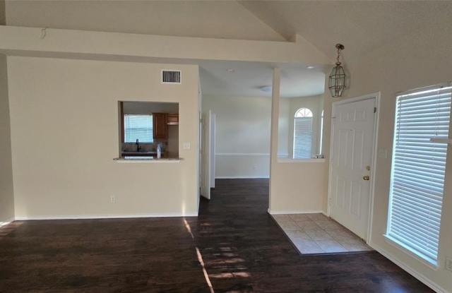 1401 Ross Drive Gallery 3