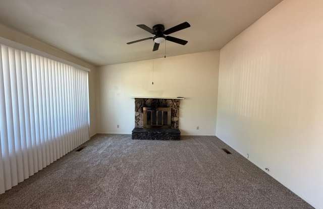 Adorable single story home in Sparks Gallery 4