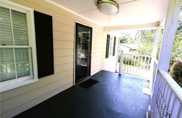 771 McLendon Drive Gallery 4