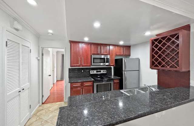 Updated 1B/1BA Condo in North Park W/ Wall A/C Unit, W/D, Reserved Parking! - 4211 Iowa Street, San Diego, CA 92104 Updated 1B/1BA Condo in North Park W/ Wall A/C Unit, W/D, Reserved Parking! - 4211 Iowa Street, San Diego, CA 92104