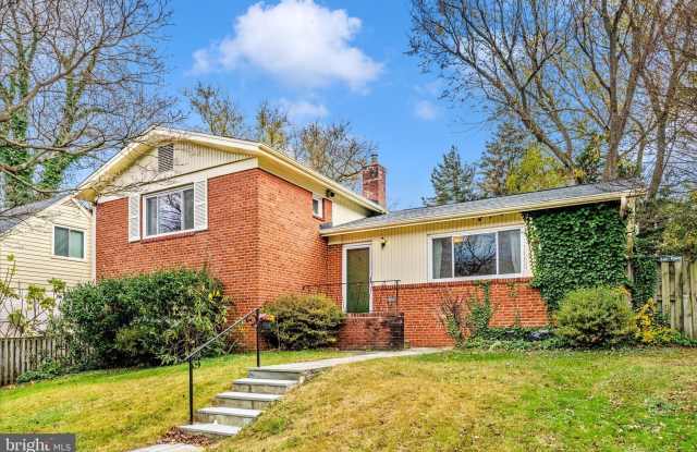 3906 MONTROSE Driveway photos photos