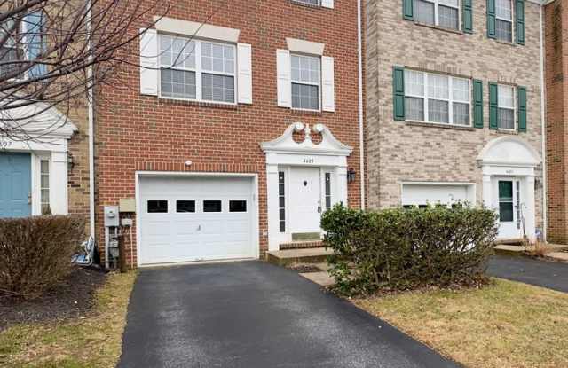 Charming 3 Bedroom/2.5 Bathroom Townhome in Owing Mills, MD! photos photos