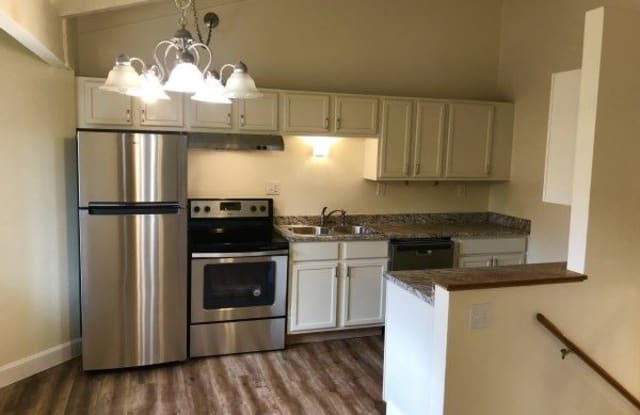 999 S Miller Way - 999 South Miller Way, Lakewood, CO 80226