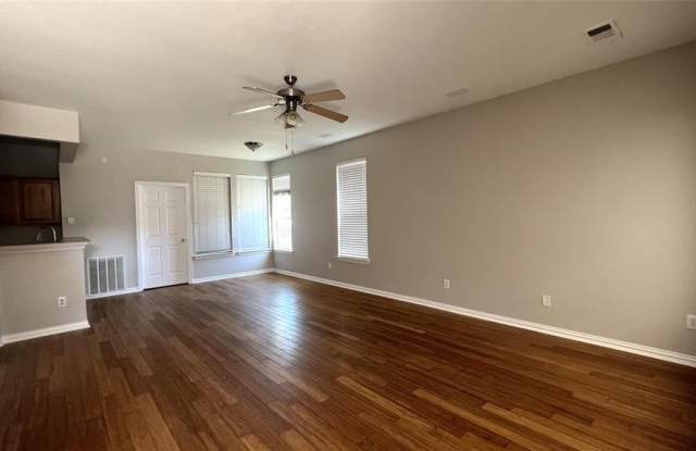 859 Post Oak Place Gallery 4