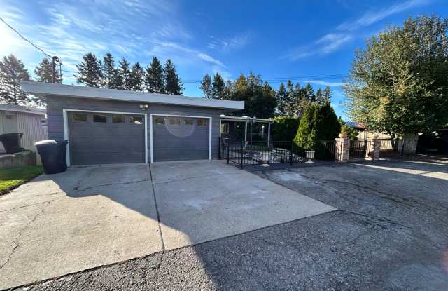 Beautiful 3 Bedroom Home Next to Buffalo Hill Golf Course Gallery 4