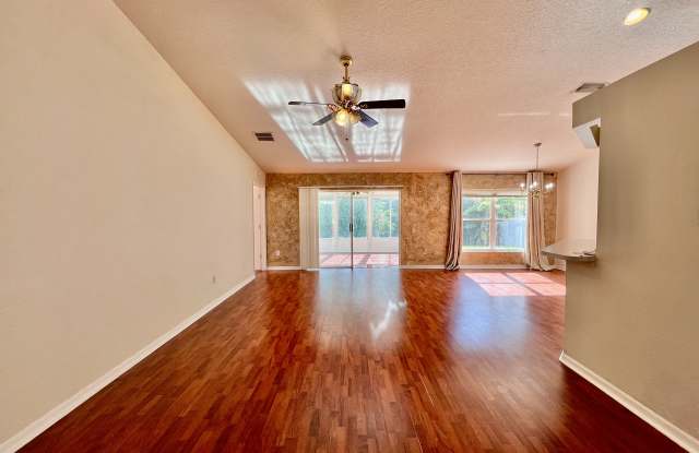 30728 Iverson Dr Gallery 4