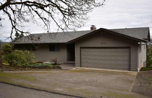 3 BD I 3.5 BA Home - Separate Living Areas - 5755 Skyline Drive, West Linn, OR 97068
