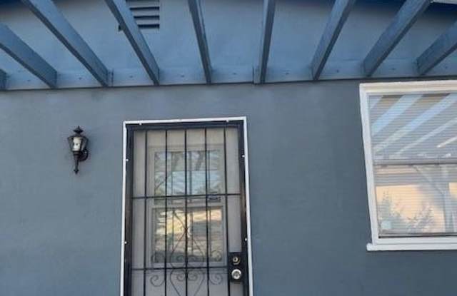 1414 W Ivesbrook Street photos photos