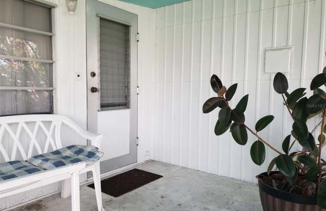 608 51ST Avenue W Gallery 1