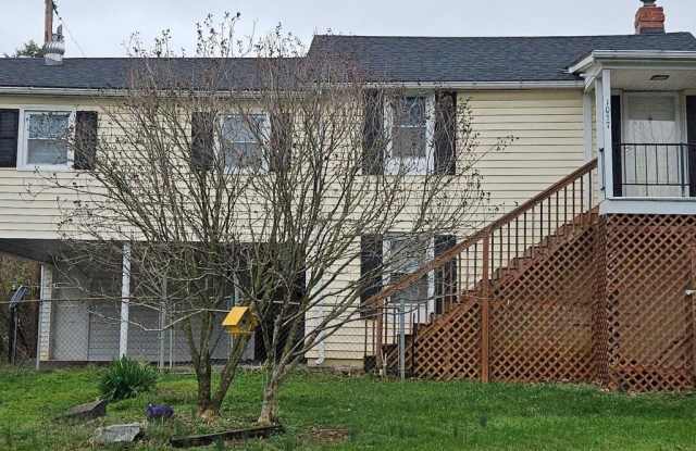 1057 FOREMAN LN photos photos