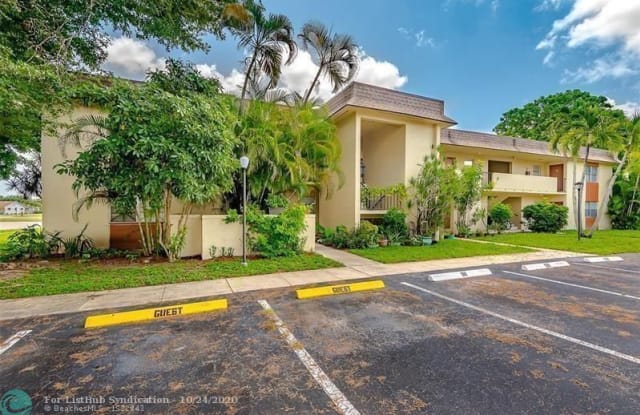 5510 Lakewood Cir - 5510 Lakewood Circle, Margate, FL 33063