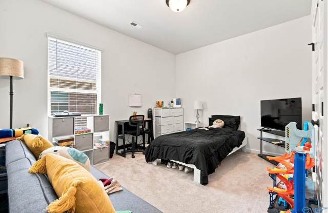 204 James River Drive Gallery 4