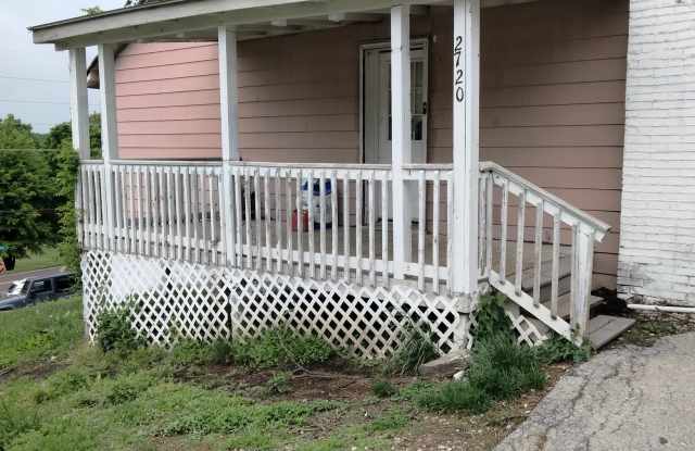 2720 Spring Dr Gallery 2