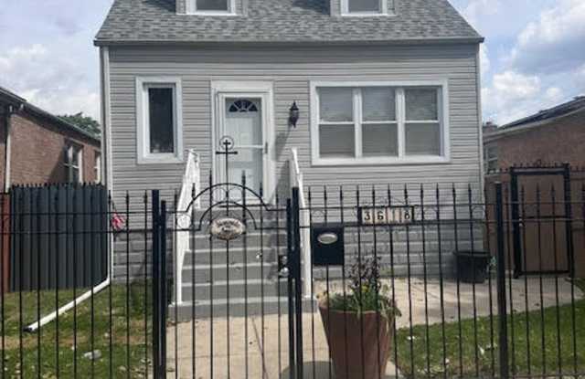 Single family home for rent in West Lawn - 3618 West 65th Place, Chicago, IL 60629