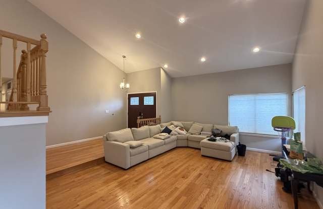 6964 Grandwood Way Gallery 3
