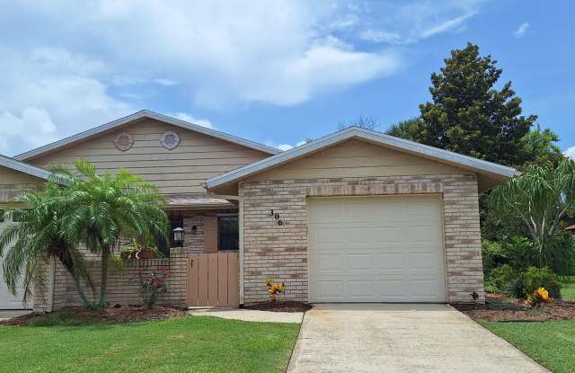 Adorable 2BR 2BA duplex in Shangr La Village photos photos