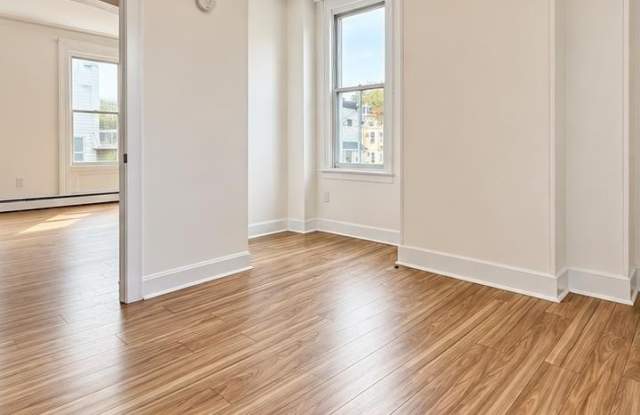 60 LAIDLAW AVE Gallery 4