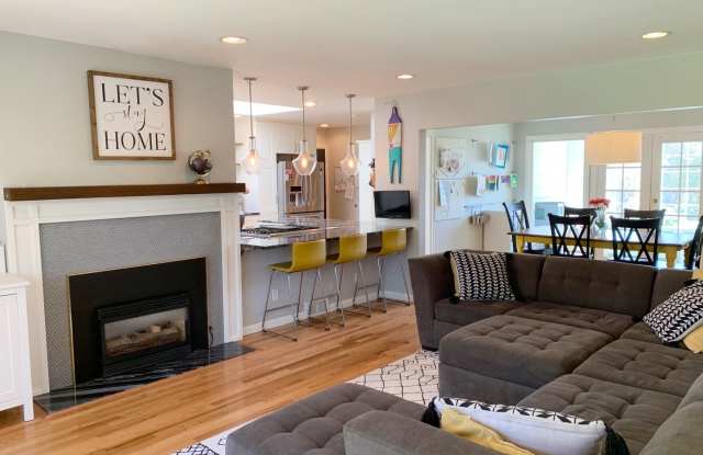 5145 S Wildwood Ln Gallery 2