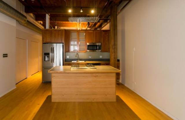 14 Sangamon Gallery 3