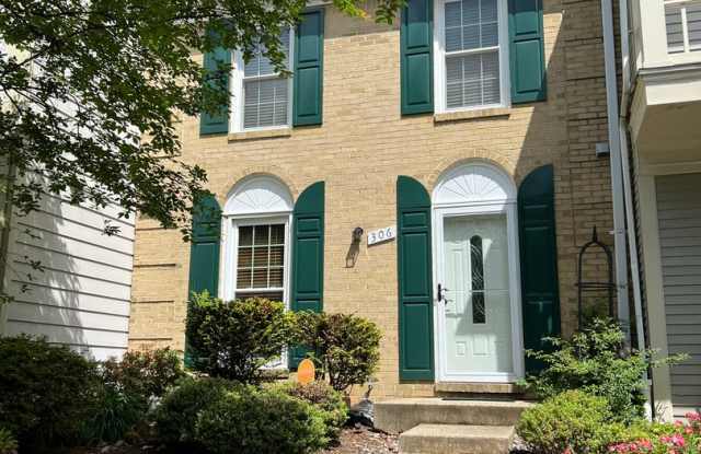 Stunning Three Finished Level Townhome Close to METRO  More. photos photos