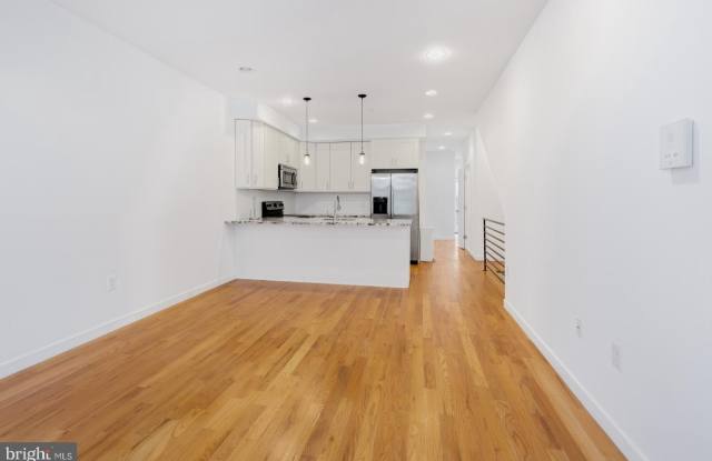 2309 E OAKDALE STREET - 2309 East Oakdale Street, Philadelphia, PA 19125