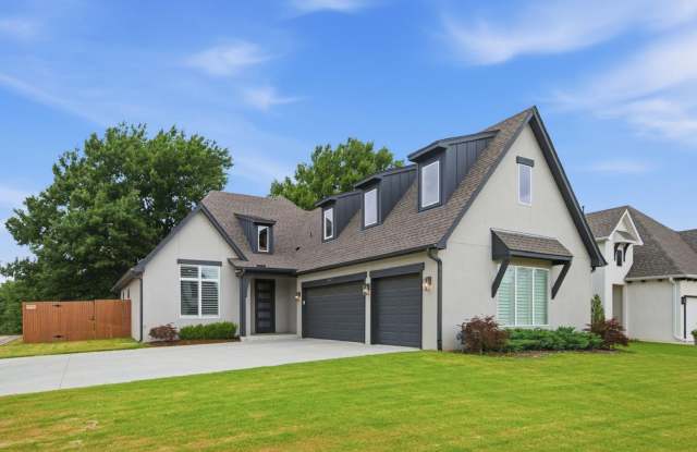 Beautifully new build home in gated neighborhood. Gallery 1
