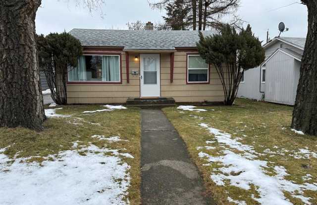 Cozy and Conveniently Located 2 Bed 1 Bath Spokane Home w/ Detached Garage  Heated Multipurpose Room! - 5604 North Cochran Street, Spokane, WA 99205