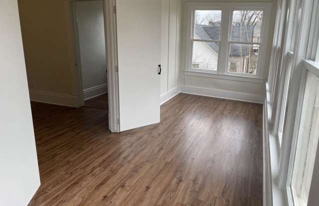 509 East Harrison Avenue - 2UPSTAIRS Gallery 3