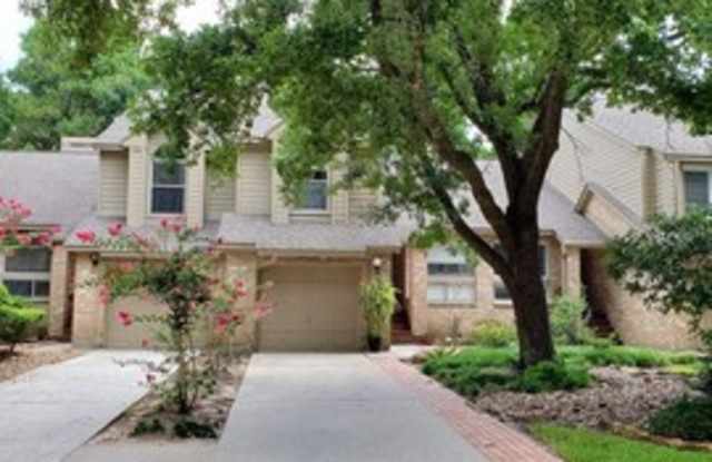 20 Lakeridge Drive - 20 Lakeridge Drive, The Woodlands, TX 77381