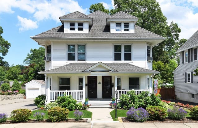 112 Ivy Street - 112 Ivy Street, Oyster Bay, NY 11771