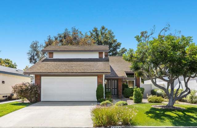 Spacious Home w/ Loft in Village Park! Gallery 1