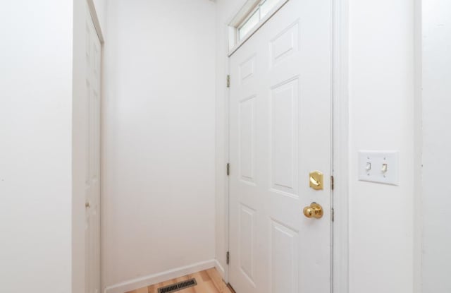 2040 Mainstreet Gallery 3