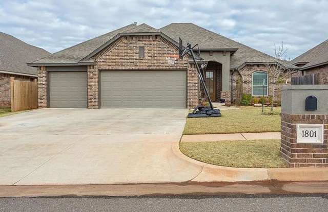 Spacious 4-Bedroom Home in Moore! photos photos