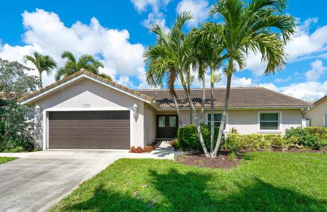 7661 W Country Club Boulevard photos photos
