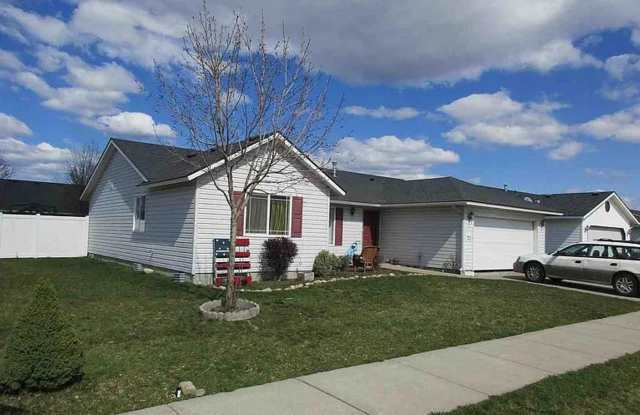 For Rent: 3 Bedroom Single-Level Home in Woodbridge Neighborhood – Post Falls, ID photos photos