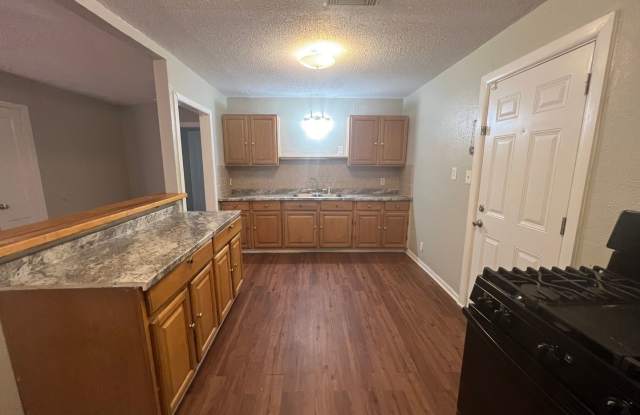 Cute 3 bedroom 1 Bathroom Home - 5501 Menard Avenue, Galveston, TX 77551