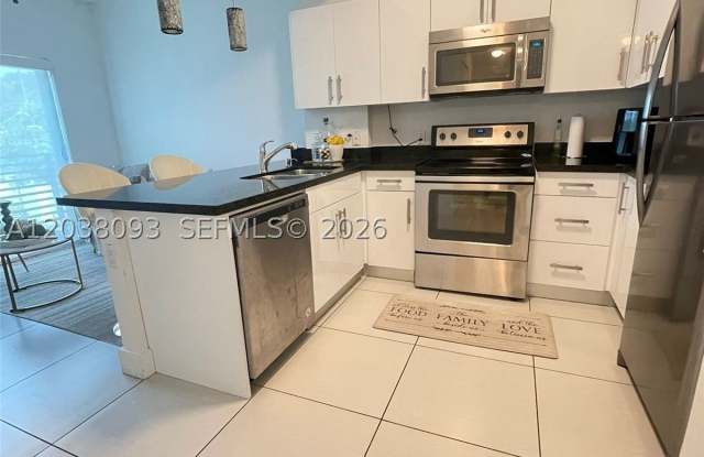 106 SE 9th Ct Gallery 2