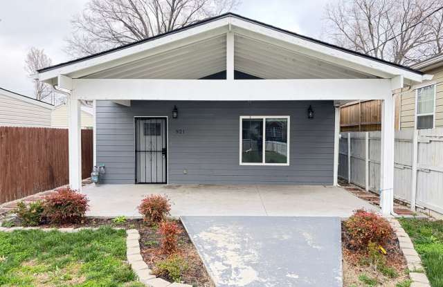 Marvelous 3 Bedroom and 2 Full Bath House! photos photos