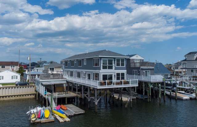 152 N Derby Ave - 152 North Derby Avenue, Ventnor City, NJ 08406 152 N Derby Ave - 152 North Derby Avenue, Ventnor City, NJ 08406