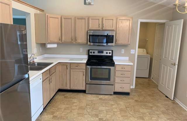 8335 Bayshore Lane Gallery 4