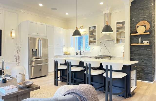 164 Glenwood Avenue unit: 201 - 164 Glenwood Avenue, Bloomfield, NJ 07003